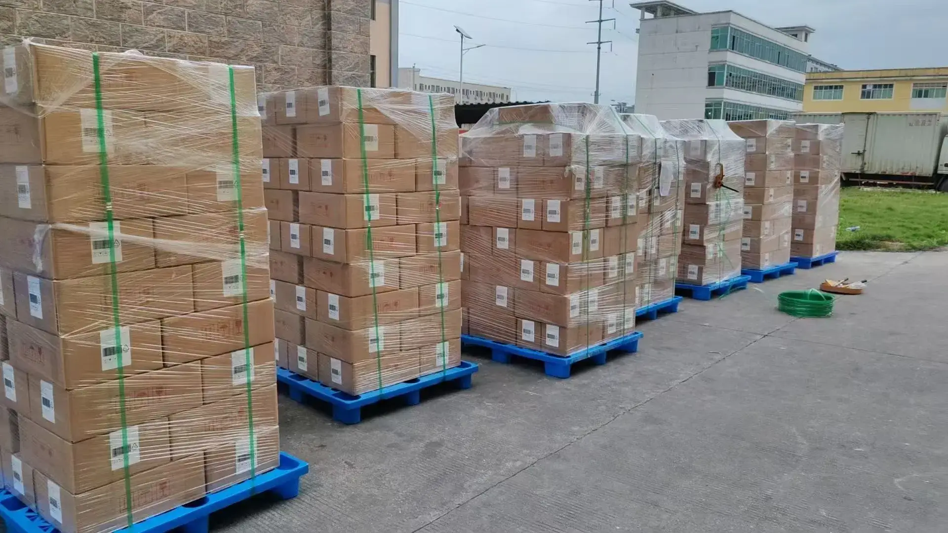 Bulk essential oils shipment (16)