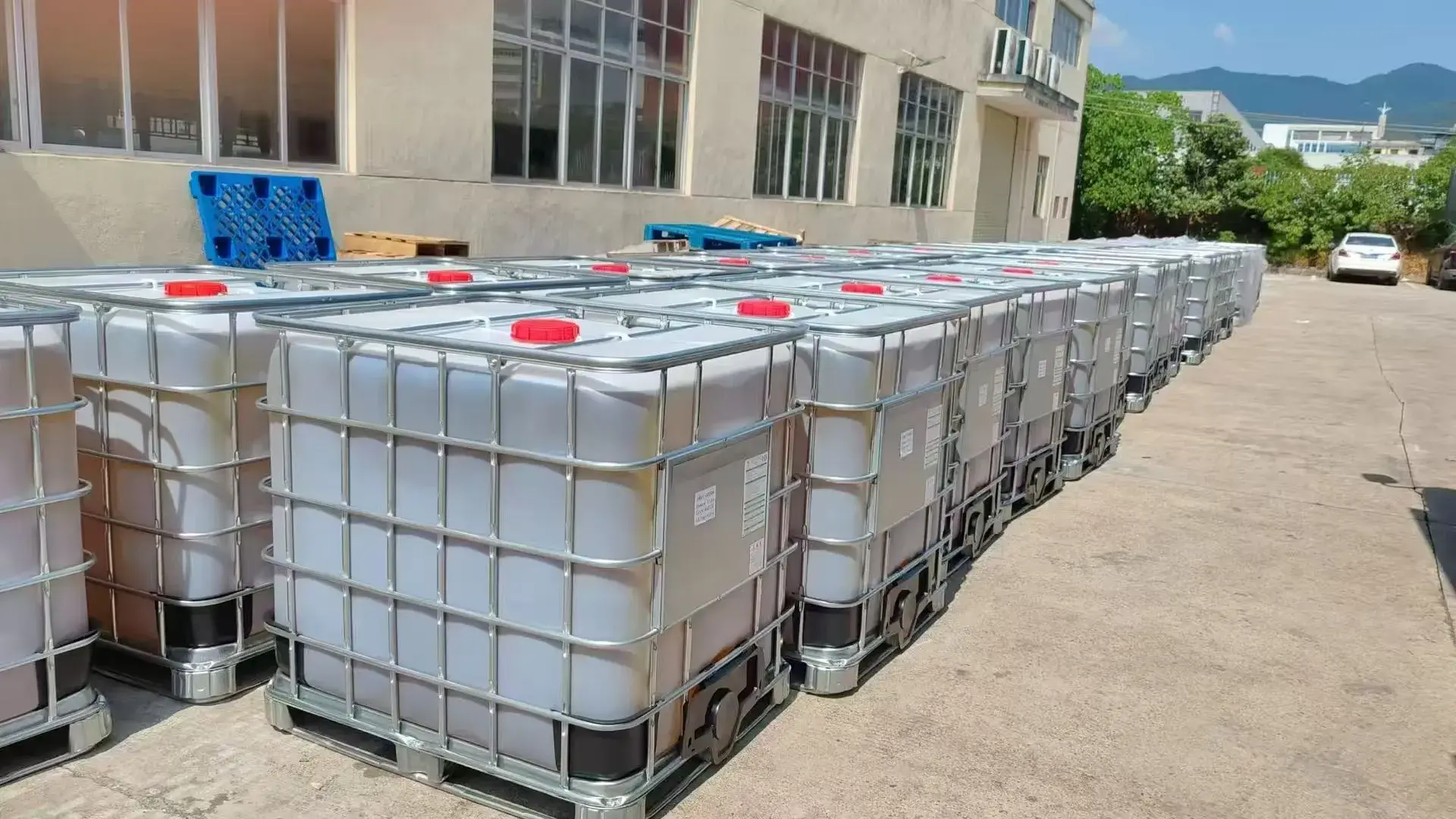Bulk essential oils shipment (3)