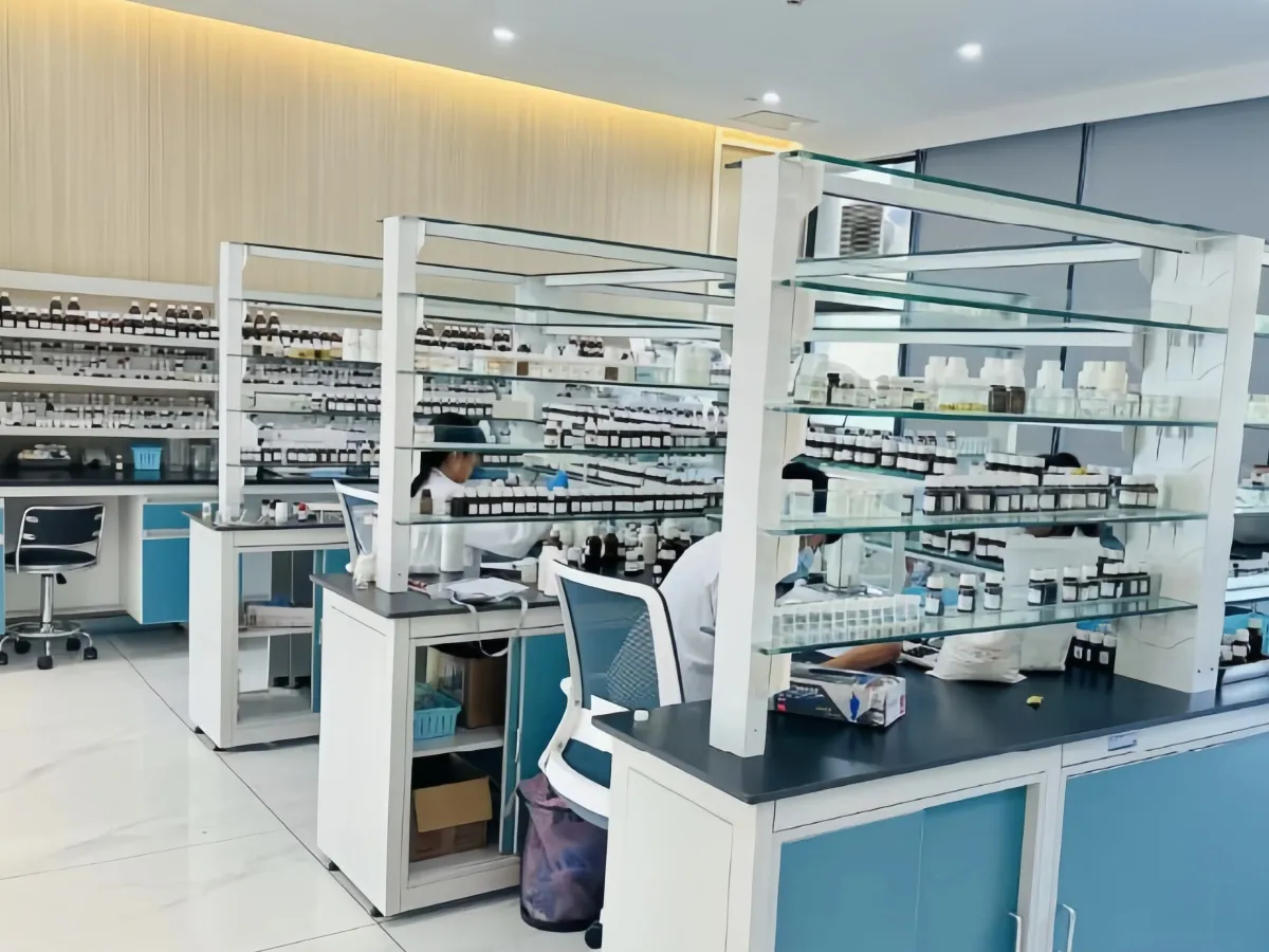 Fragrance oil formulation for pet perfume production